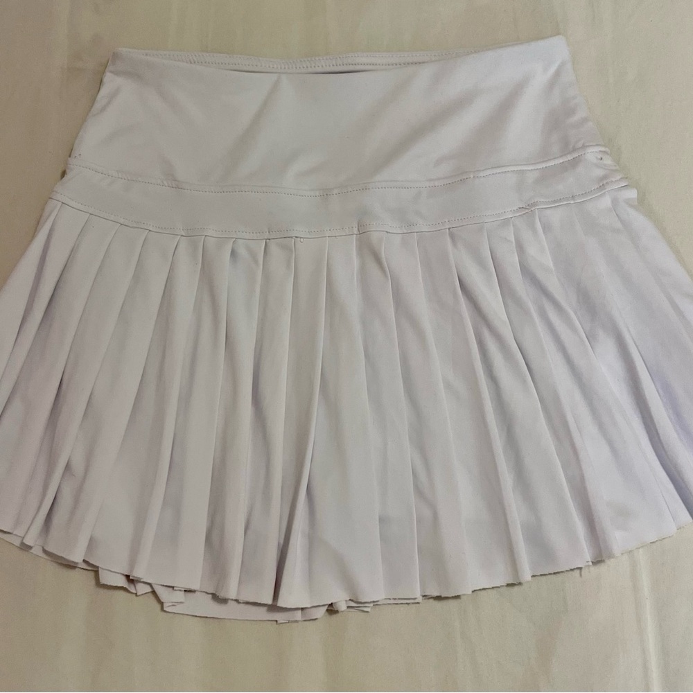 Sporty White Pleated Skirt